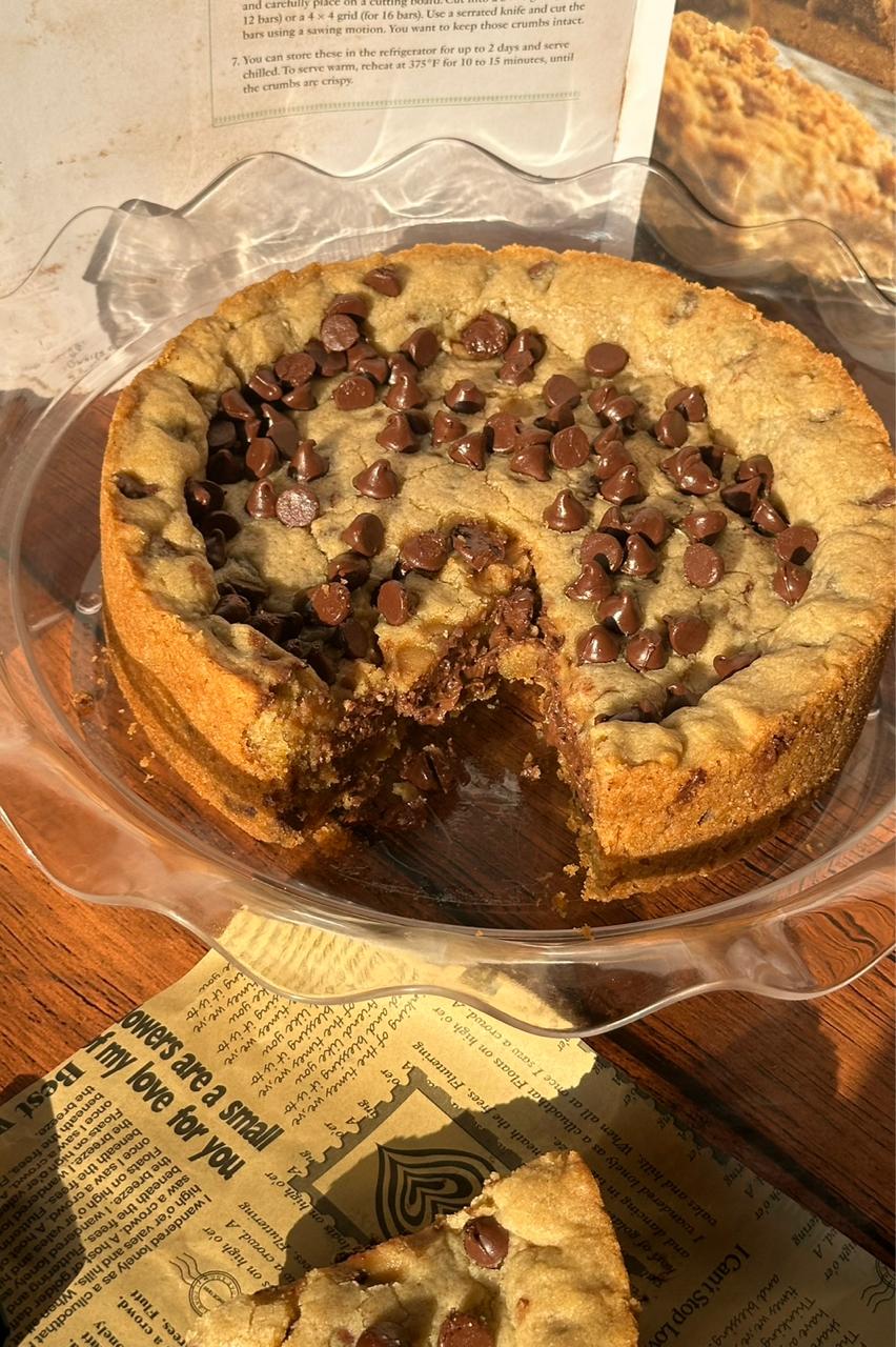 Nutella-Stuffed Chocolate Chip Cookie Pie