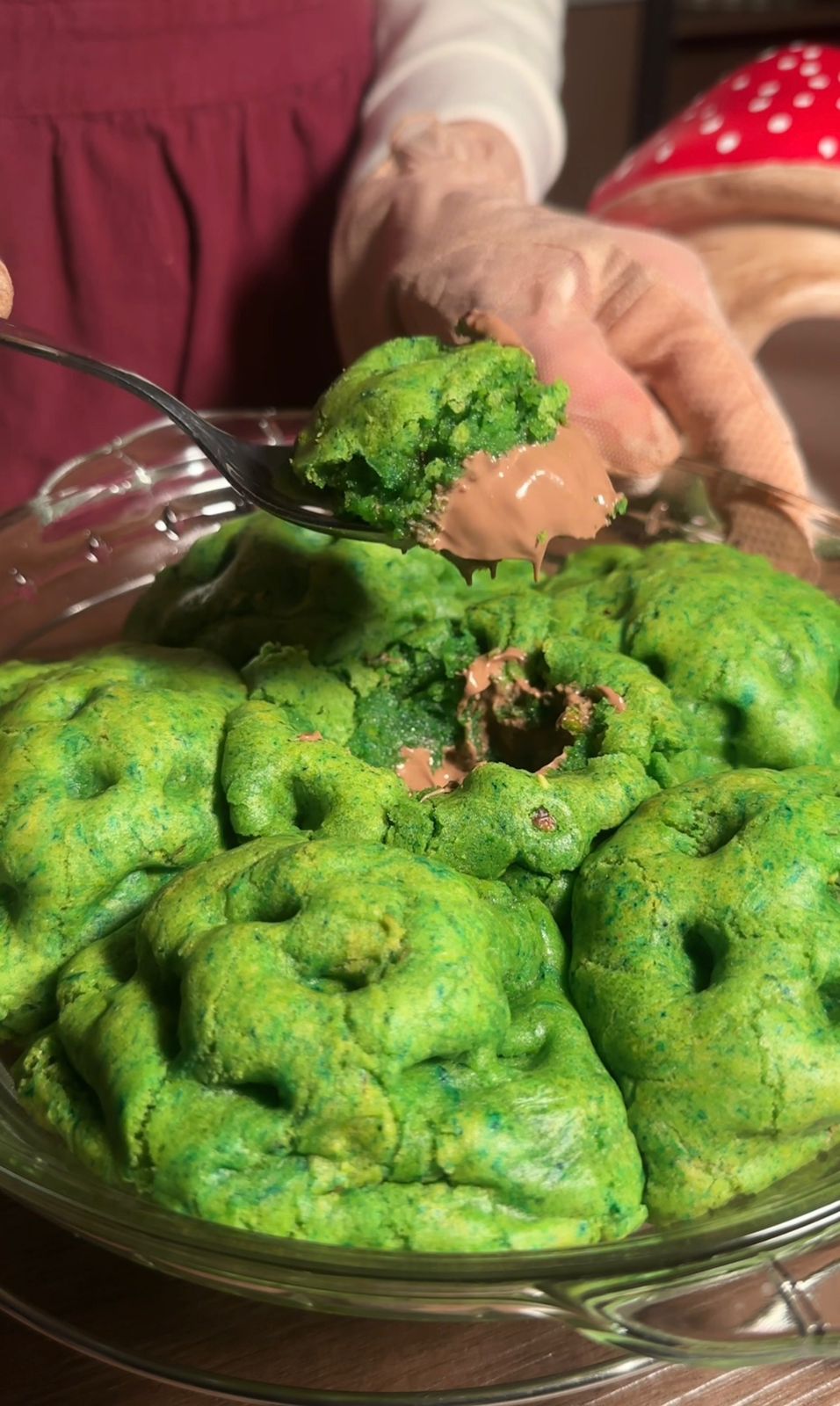 Molten Pistachio Chocolate Cookie Scoops