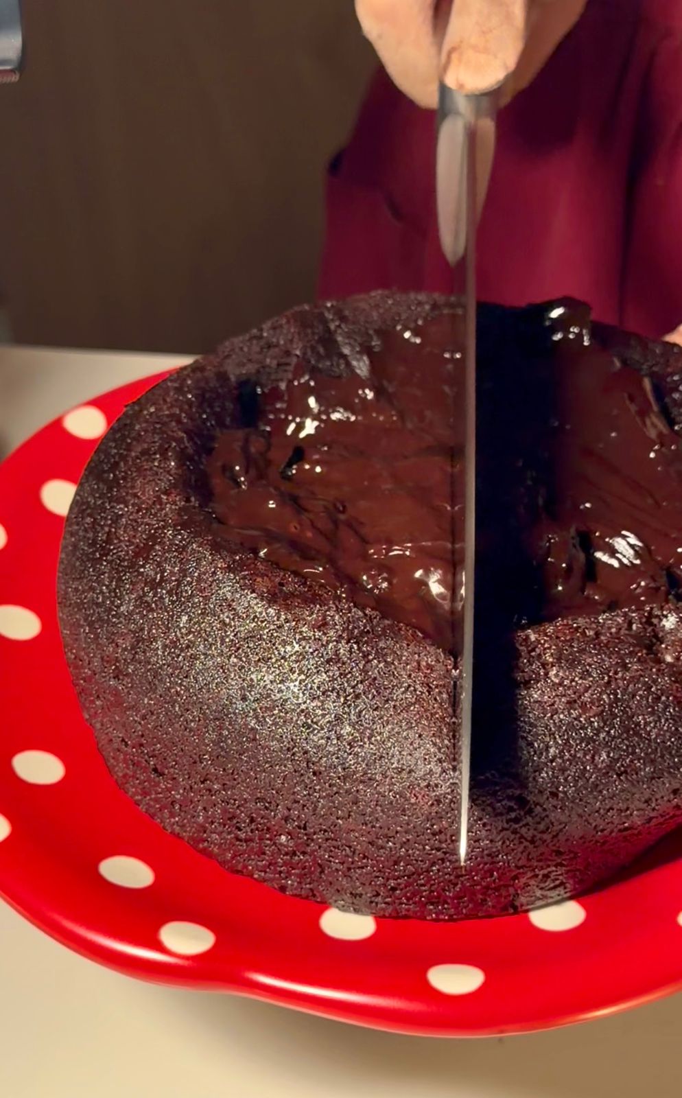 Spoon-Soft Chocolate Fudge Cake (Eggless & No Oven)