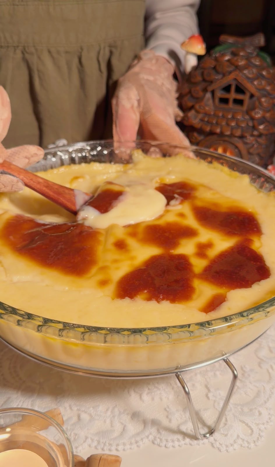Jiggly Golden Creamy Baked Vanilla Pudding